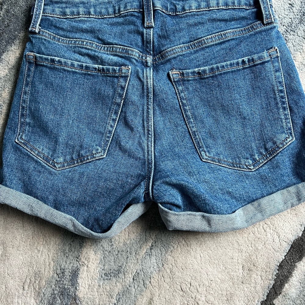 old navy O.G. short high rise size 2